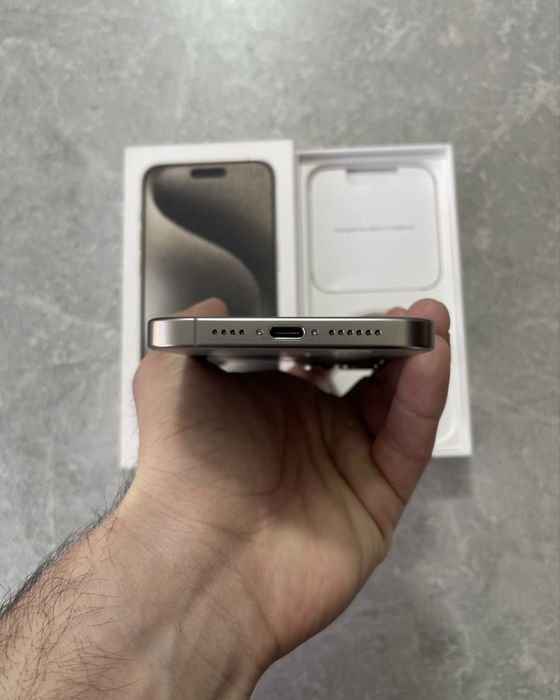 iPhone 15 Pro Max 98%