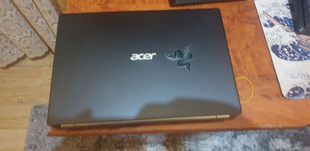 Laptop acer aspire 5 514 54 556v nefunctional  (pt piese)