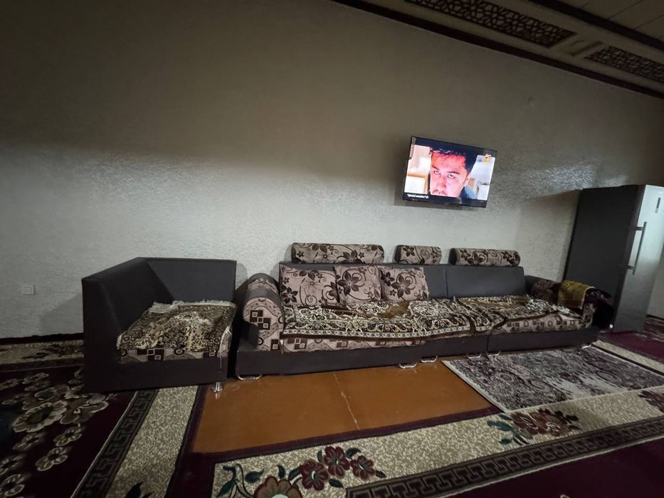 Oshhona uchun ugolokli divan