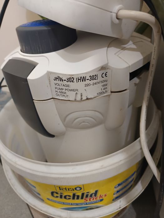 Продавам Аквариум с рибки