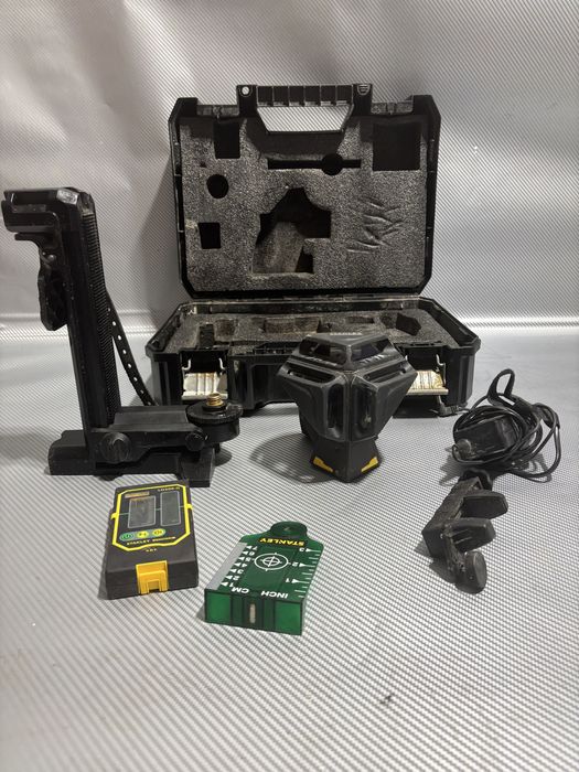 Laser Stanley Fatmax 360 grde raza verde