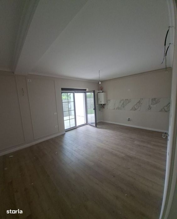 Duplex premium 5 camere, 3 bai, panouri fotovoltaice,Torontalului/ Meh