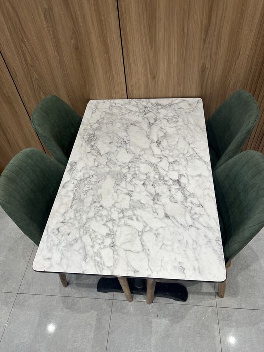 Продается столы и стулья + диван