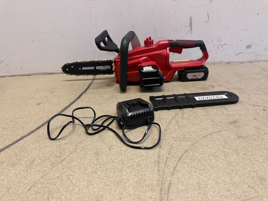 R20 Резачка акум. 250mm 20V 3Ah 1h /	Пръскачка с батерия 12V/8AH 16л TG03