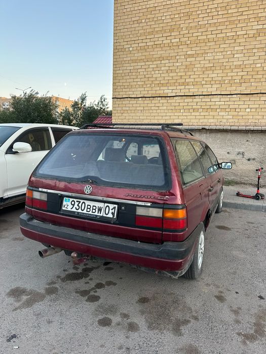 Машина Volkswagen Passat