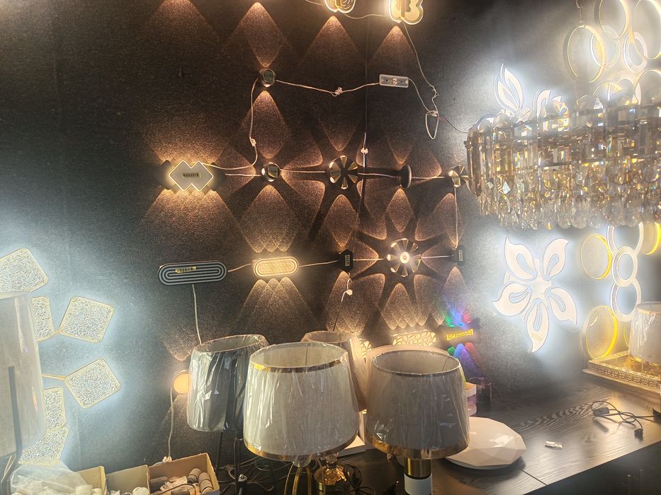 ELEKTRIK XIZMATLARI

Ism: Farxod Davranov
Kasb: Elektrik ustasi

Xiz