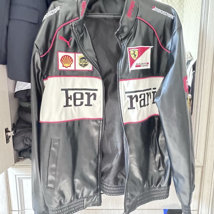 Кожаная куртка Ferrari черный