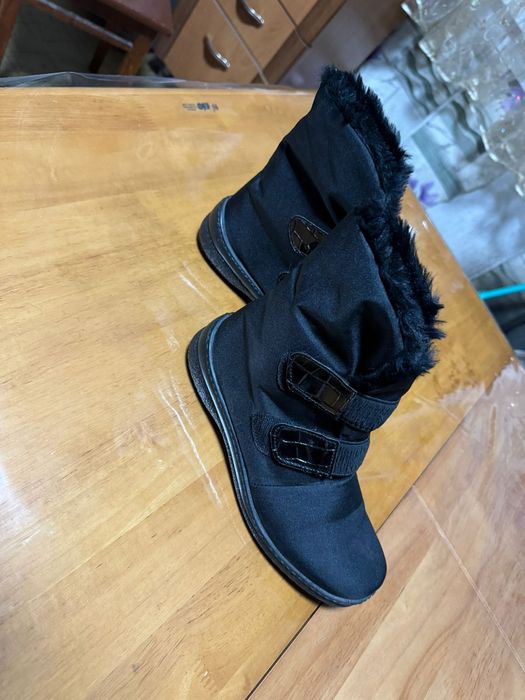 Продам обувь женскую