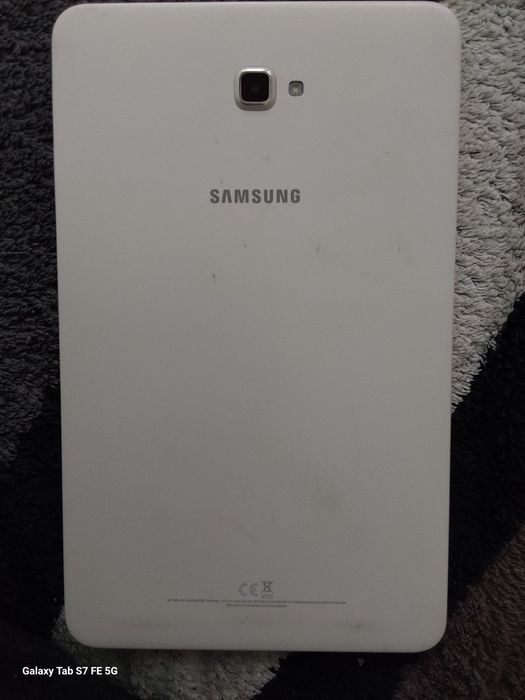 Vând tableta Samsung