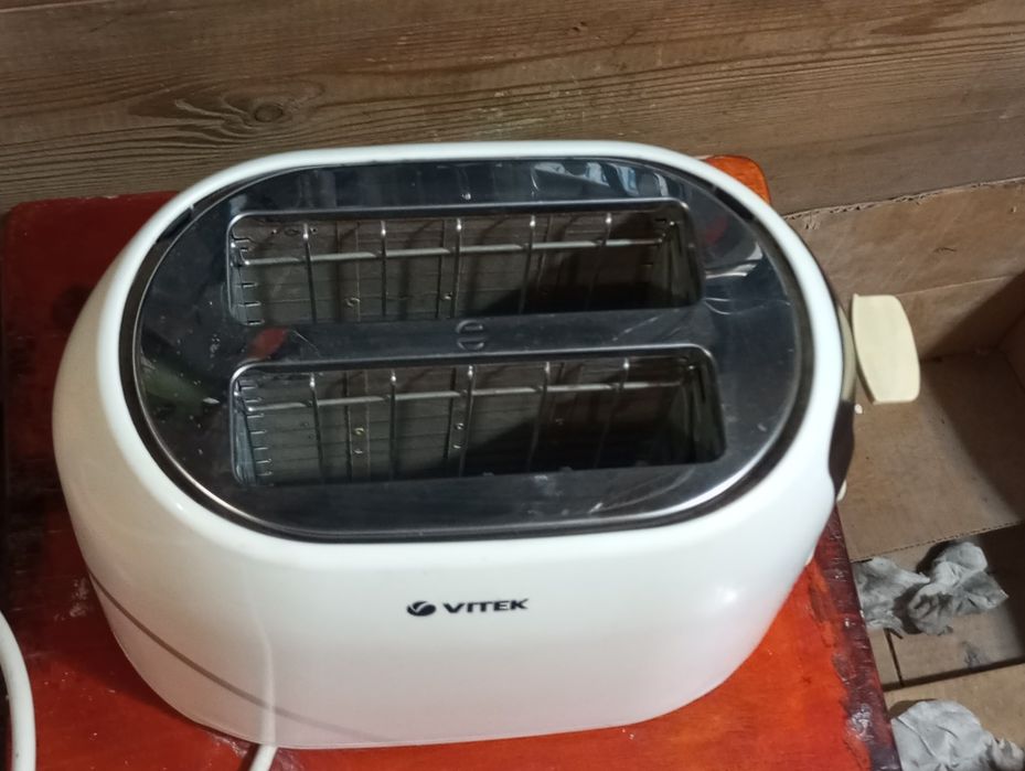 Тостер Vitek  включается На Запчасти