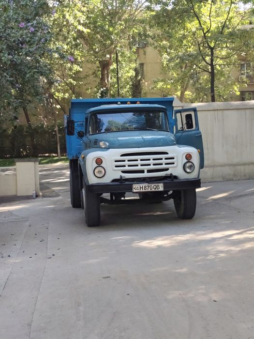 Zil mmz 130 sotiladi