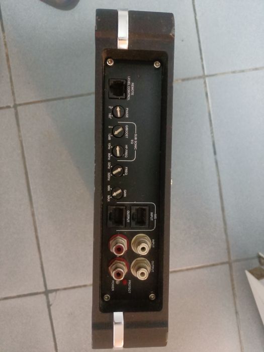 Harman kardon Ca1500m amplificator auto .900w la 1 ohm,monobloc