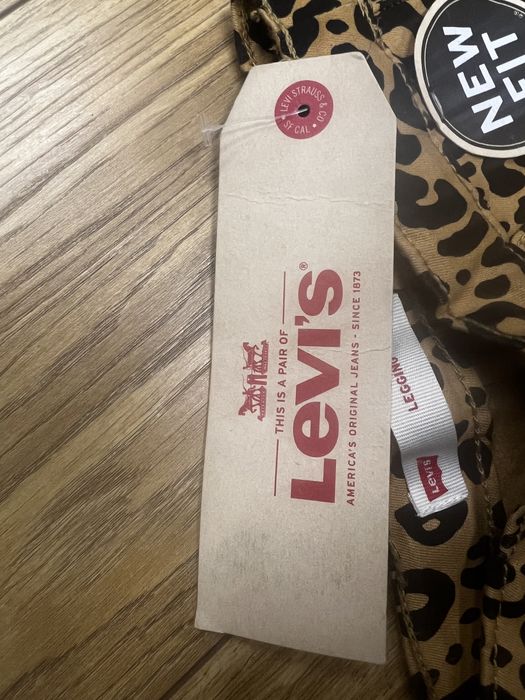 Детски панталон Levis нов