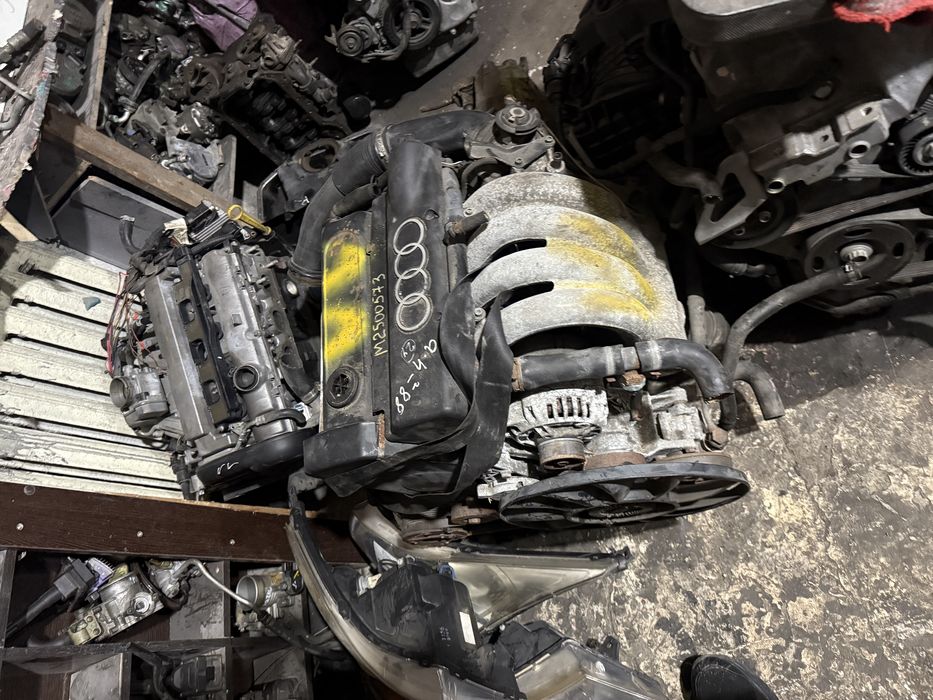 Двигатель ауди  1.6 ahl