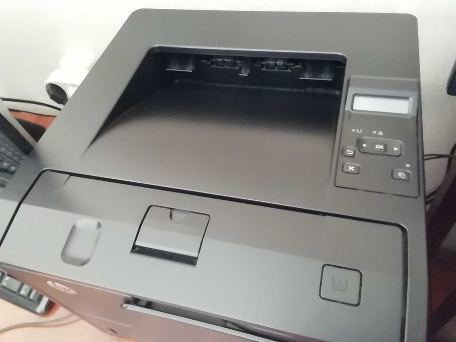 Принтер черно-белый HP LaserJet Pro400