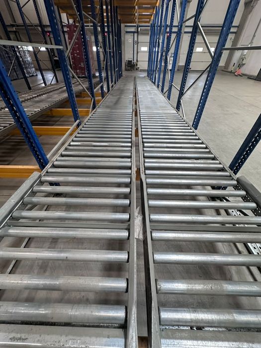 Avem pe stoc o gama foarte mare de role metalice transportatoare banda