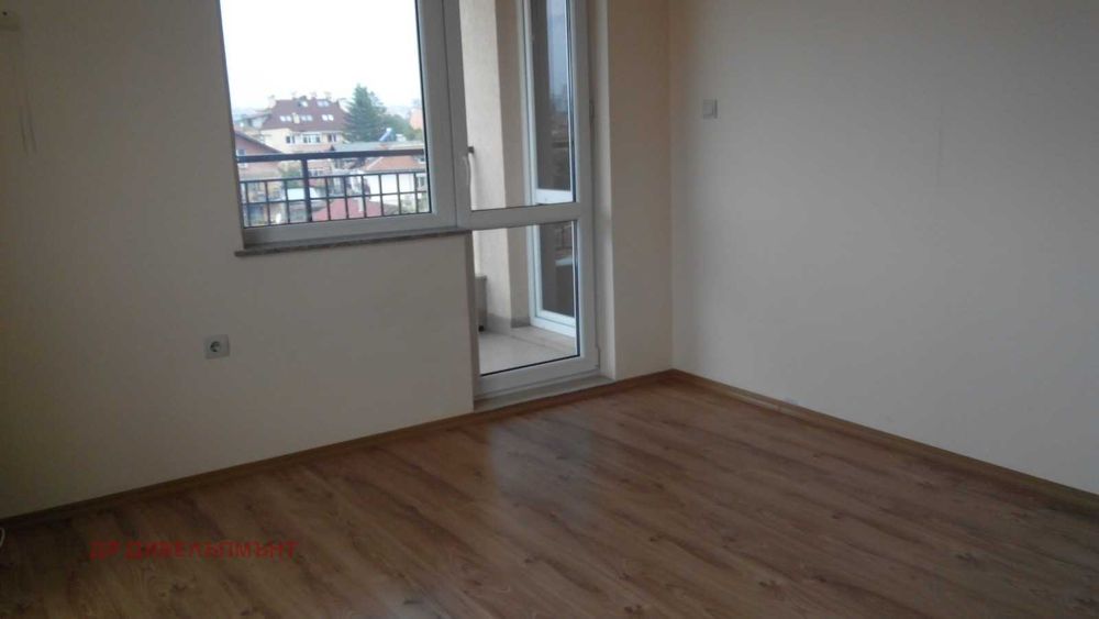 Дава се под наем Тристаен апартамент в София, Левски - 92 кв.м за 381.48 € - Снимка #4