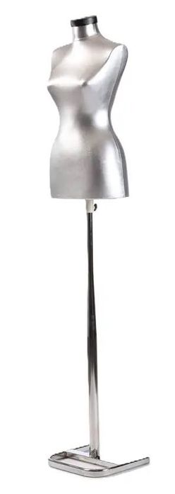 Манекен за дрехи