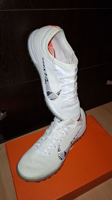 Маратонки Nike Mercurial