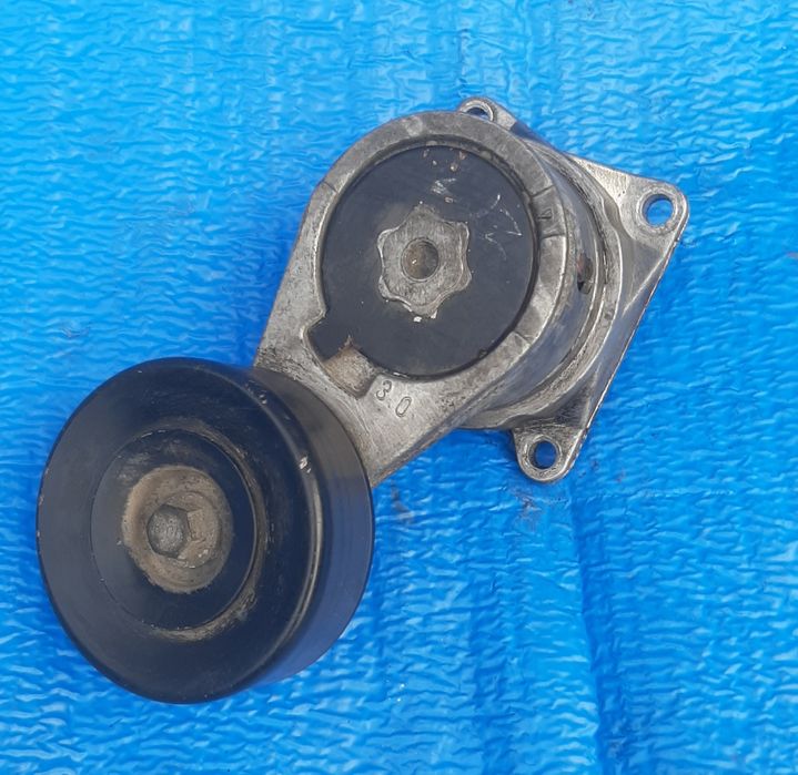 2JZ-GE LEXUS натяжитель ремня