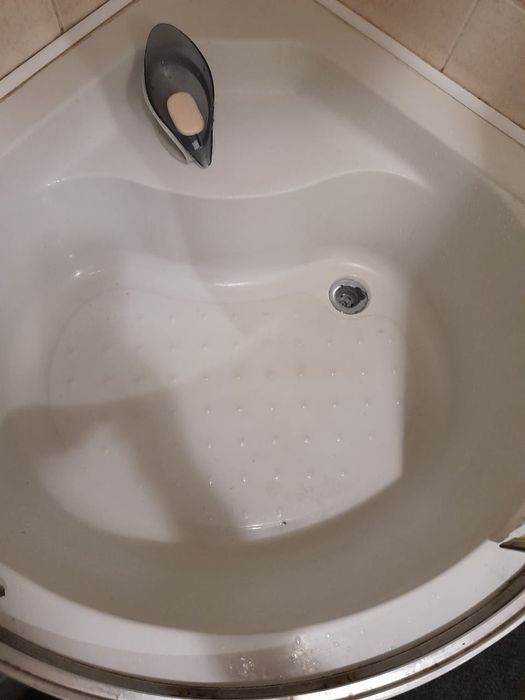 Продам  душевую кабинку .