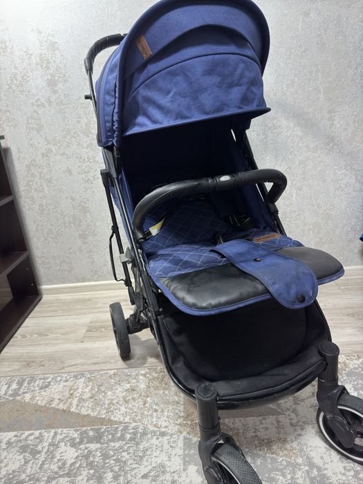 Продам коляску Dearest