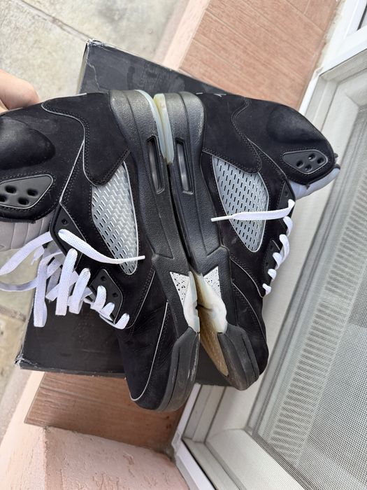Jordan 5 Reimagined „Black Metallic”