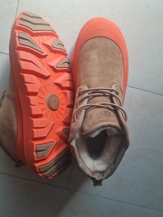 Vand ghete UGG iarna, imblanite, marimea 45, noi, nepurtate