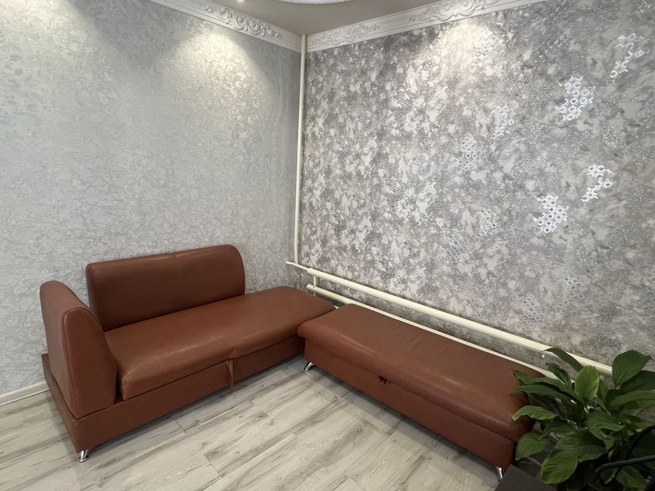 Под офисной Диван Продажа почти новый 150у.е