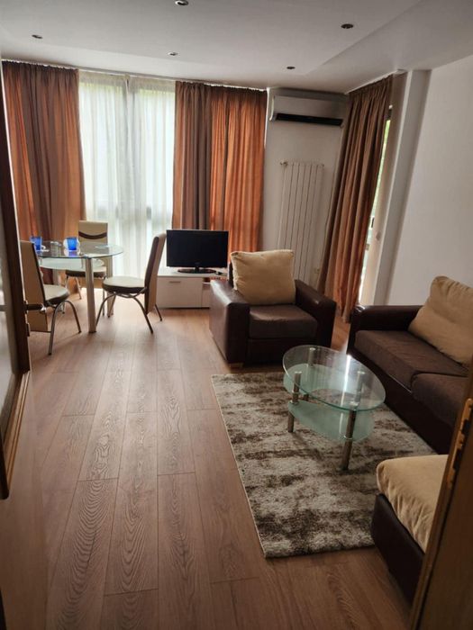 Дава се под наем Тристаен апартамент в София, Оборище - 98 кв.м за 749 € - Снимка #1