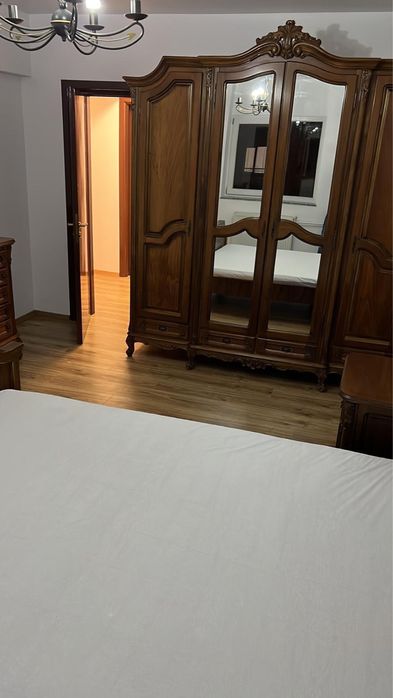 Inchiriez apartament 3 camere