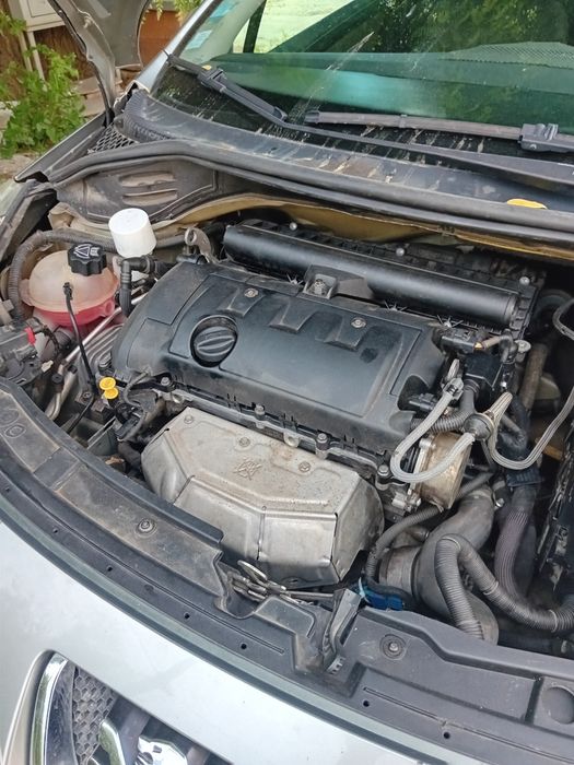 Vând Peugeot 207cc decapotabil
