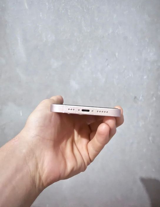 Айфон 13 сатылады