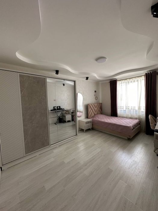 Гостиница России-Сдается новый дом в престижном районе!