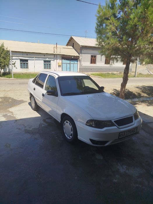 Nexia 2  1.6mator yili 2012 luks