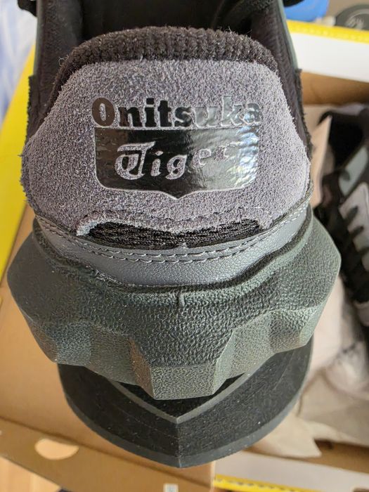 ONITSUKA Tiger  Moage