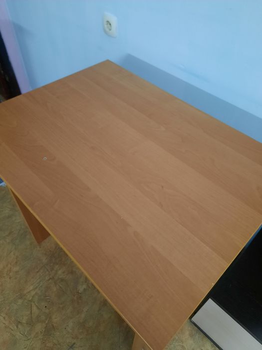 Продаётся стол для учебы