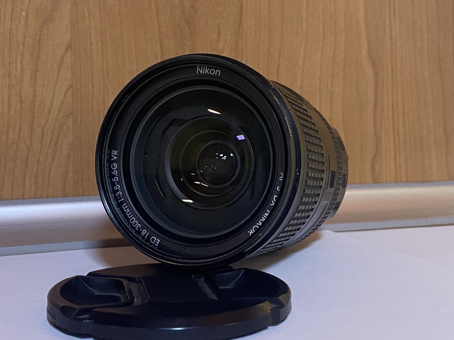 Obiectiv Nikon 18-300 mm AM VANDUT