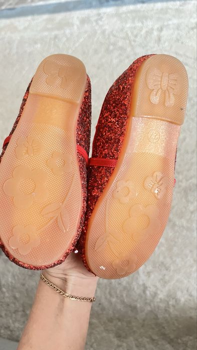 Продам  детские  туфли