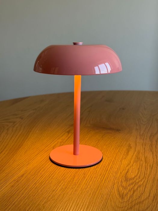 Стильный сенсорный ночник