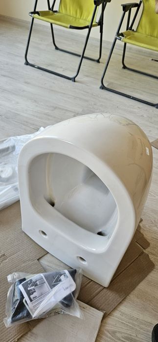 Тоалетна чиния RIMLESS