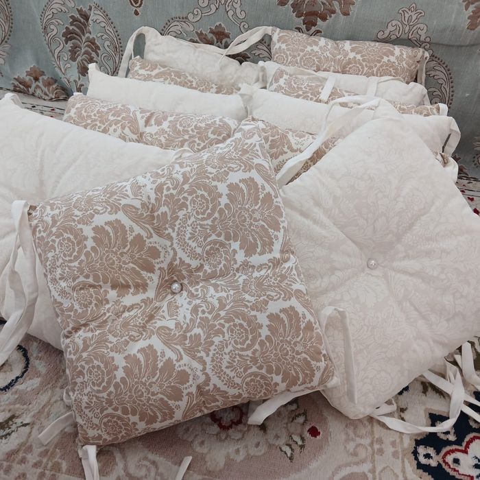 Продам бортики на детскую кроватку