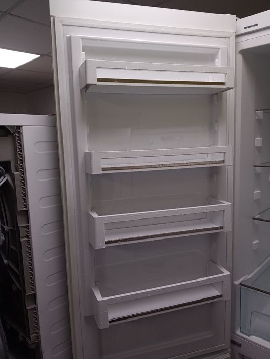 Комбиниран хладилник с фризер Liebherr A+++ 2 години Гаранция!