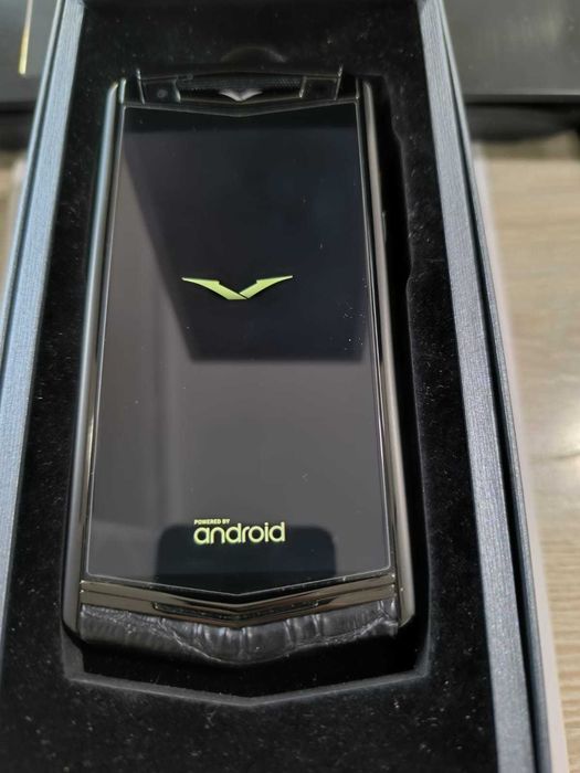 Мобильный телефон Vertu