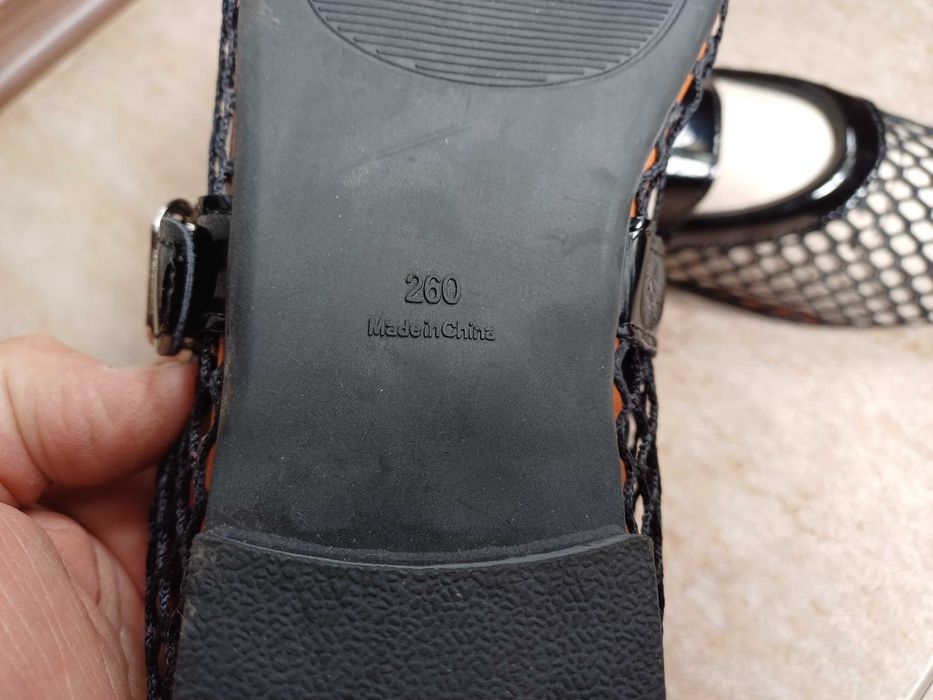 Дамски мрежести сандали