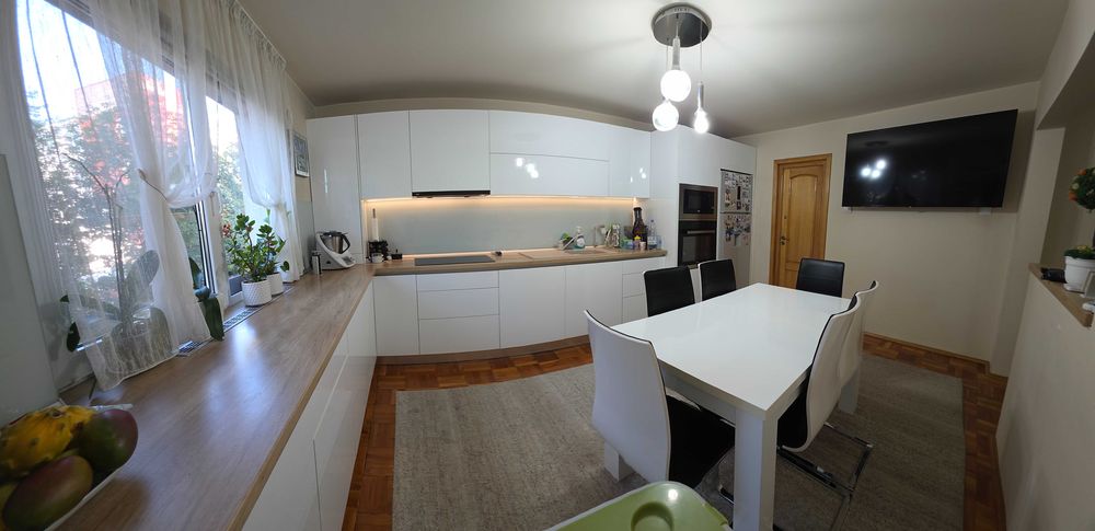 Vand apartament 3 CAMERE 100 MP ,Cartier Marasti