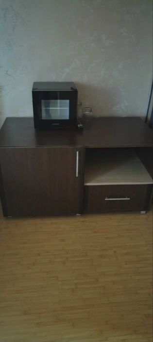 Шкаф с чекмедже- 2 бр