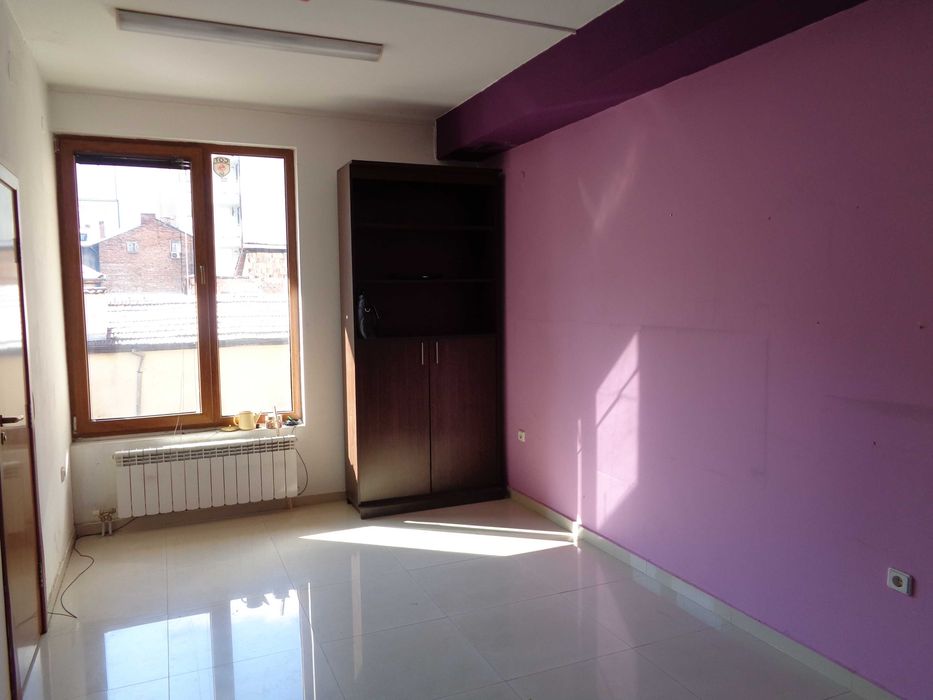 Дава се под наем Офис в София, Център - 23 кв.м за 199.41 € - Снимка #1