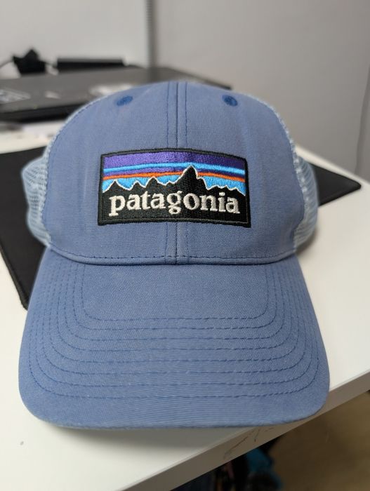 различни шапки new era patagonia