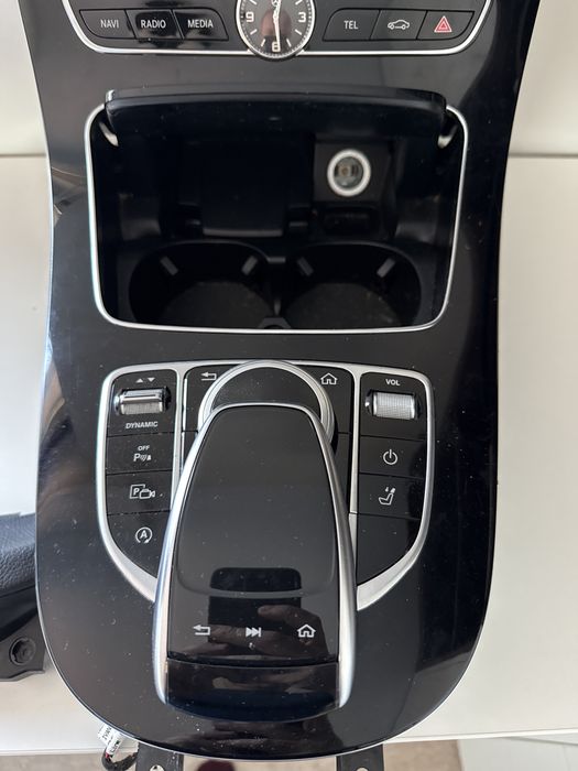 Ornament tunel Mercedes E klasse W213, Touchpad